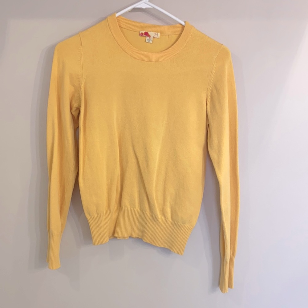 Forever 21 shirt size medium